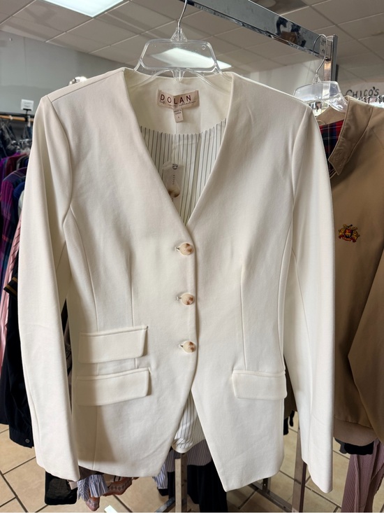 Anthropologie Jackets & Blazers - Anthropologie Dolan White Tailored V-Neck Blazer